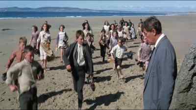 Tide's coming in, sir. - Ryan's Daughter