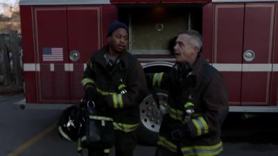- Tie off on that high hook.
- Okay. - Chicago Fire