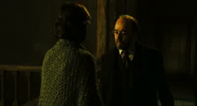 Tiene que ayudarnos. - Pan's Labyrinth