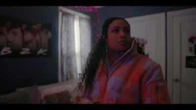 - Tiff! -What? - The Chi