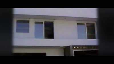 [Tiffany] So they planned out every
element of this home. - Lady Boss: The Jackie Collins Story