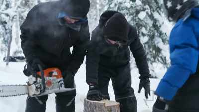 TIG: Woo!
TERRANCE: Woo! Woo!
EVAN: That's nice! - Life Below Zero: First Alaskans