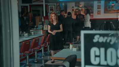 ♪ Till you placed
your heart in mine... ♪ - Aurora Teagarden Mysteries: Death at the Diner