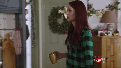 - Tillader Maggie det?
- Hvad for noget? - Christmas Wedding Runaway