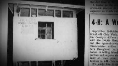 [Tim] They had a ticket booth
right back in here. - Mysteries of the Abandoned