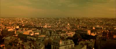 Time has changed nothing. Amélie still takes refuge in solitude. She amuses herself with silly questionsabout the world below, such as: "How many couplesare having an orgasm now?" - Amélie