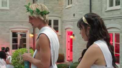 Time to go, let's do
this thing, man, come on. - Secrets on Greek Row