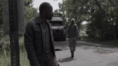 Time to hit the road, Mo-mo. - Fear the Walking Dead