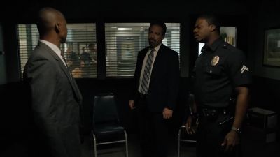 Time's up, Andre.
Her lawyer's here. - Snowfall