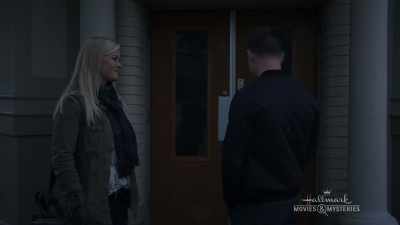 Tim's convinced that Mike
killed Tara for the money. - Chronicle Mysteries: The Wrong Man