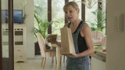 Tina, Freddie, you haven't
got your packed lunch. - Living the Dream
