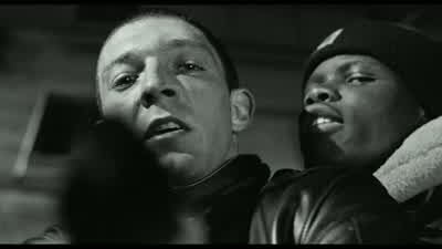 Tire! Abdel est mort. Venge-le! - La Haine