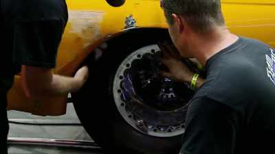 Tire's good,
wheel looks straight. - Street Outlaws No Prep Kings Team Attack