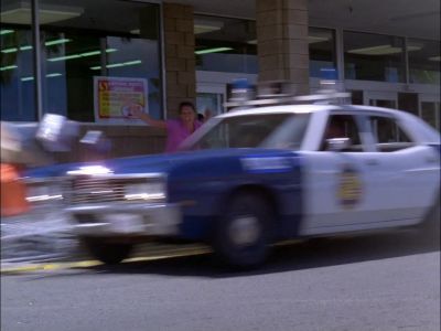 [ TIRES SCREECH ] - Hawaii Five-O