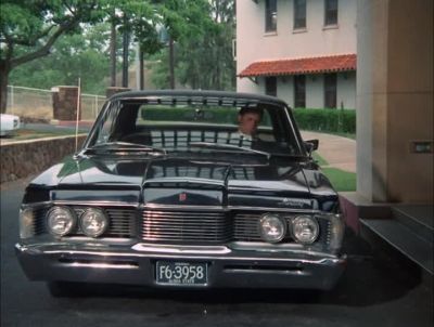 [ TIRES SCREECH ] - Hawaii Five-0