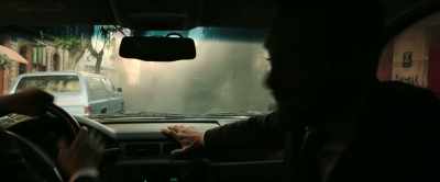 [tires screeching] - Sicario: Day of the Soldado