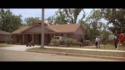 ( tires screeching ) - Spielberg