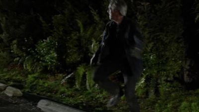 [Tires squeal] - Arrow