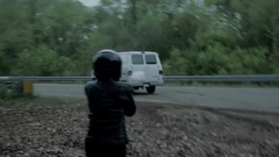 [tires squealing] - Banshee