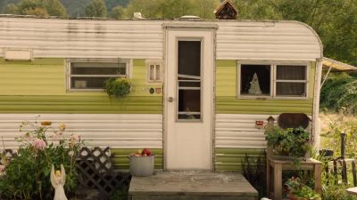 [tires squealing] - Twin Peaks