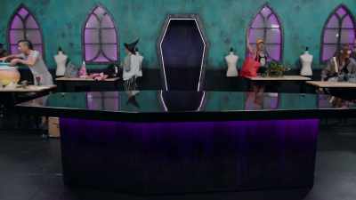 [Titans clamoring] - The Boulet Brothers' Dragula: Titans