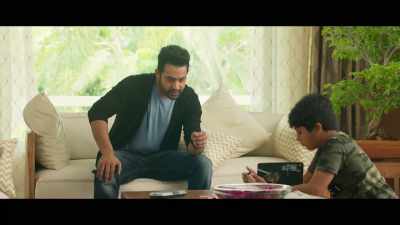 Title is 'Blunt Sword.' - Aravinda Sametha... Veera Raghava
