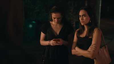 [tleskání kláves telefonu] - My Two Husbands
