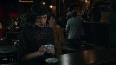 - To bathe - Frankie Drake Mysteries