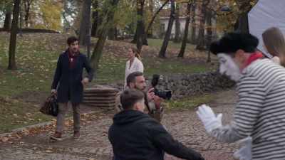 To be outrageous, to have
fun, to let yourself think? - A Paris Proposal