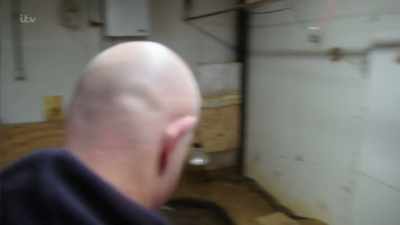 '..To creating
a new supermarket range.' - Britain's Tiger Kings - On the Trail with Ross Kemp
