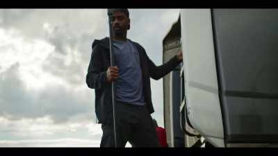 To deal with the first problem,
we have to detach the container. - Overhaul
