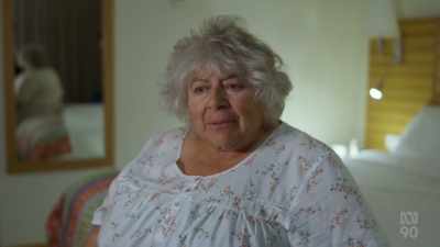 ..to escape from that terrible pit - Miriam Margolyes: Australia Unmasked