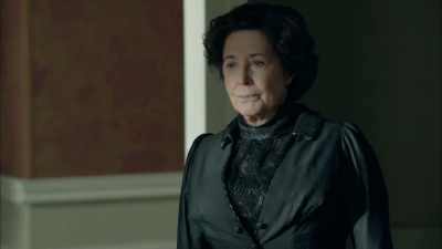 To everybody.
[ Exhales sharply ] - Grand Hotel