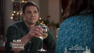 To finding our happiness
at Christmas. - Holiday for Heroes