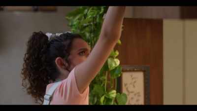 - To get herself out of
her sticky situation, - Gordita Chronicles