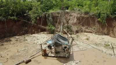 TO MAKE SURE THE MINERS
DON'T COME BACK - Lost Cities of the Amazon