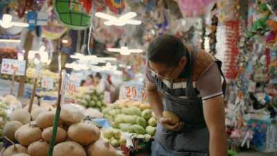 To me, these markets are like - Eva Longoria: Searching for Mexico