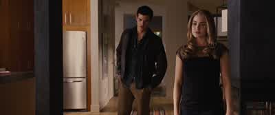 Rose I'm fine reallySo Edward sent you in here to talk to meSort ofThough I can't figure out why he thinks you'd listen to meI mean you never have beforeBOTH LAUGHSince when are you and blondie BFFsRose understands what I wantWhat are you thinking - The Twilight Saga: Breaking Dawn - Part 1