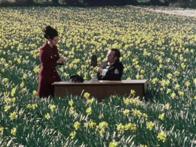 To the bergsonian idea of laughter - Monty Python's Flying Circus