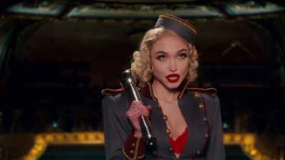 To the late-night
Double feature - The Rocky Horror Picture Show: Let's Do the Time Warp Again