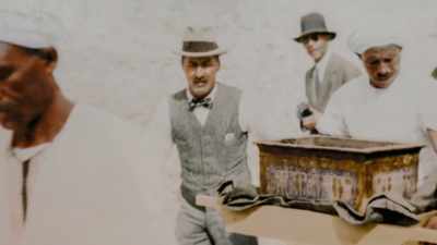To the man whose obsession led him
to the tomb - Howard Carter. - Tutankhamun: Secrets of the Tomb