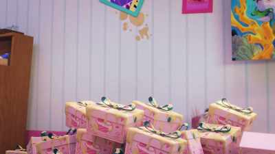♪ --To the top
Only one way-- ♪ - LEGO Friends: Girls on a Mission