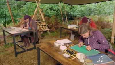 To transfer their drawing to
the wood, - Handmade: Britain's Best Woodworker