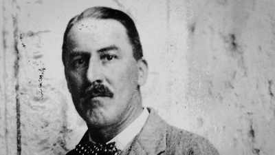 To understand the extraordinary
curse story, - Tutankhamun: Secrets of the Tomb