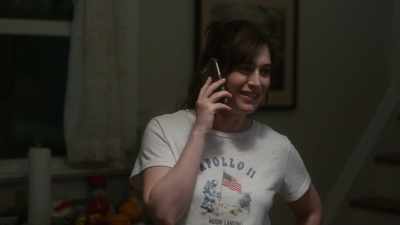 - Toby Fleishman?
- Elizabeth Slater. - Fleishman Is in Trouble