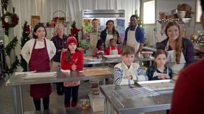 Today, we are working
on royal icing. - Baking All the Way