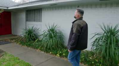 Today I'm meeting with
Chris and Brandy Diamond. - Renovation Impossible