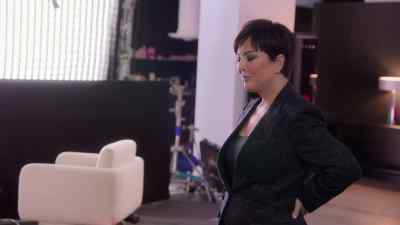 Today is MasterClass day,
and I'm so confident. - The Kardashians