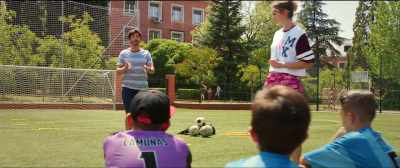 Today we'll be training
Japanese-style: kemari. - The Footballest