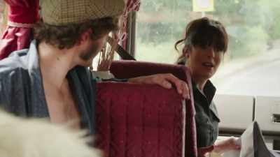 Today, we're looking at how
we can help her feel comfortable - Naked Education